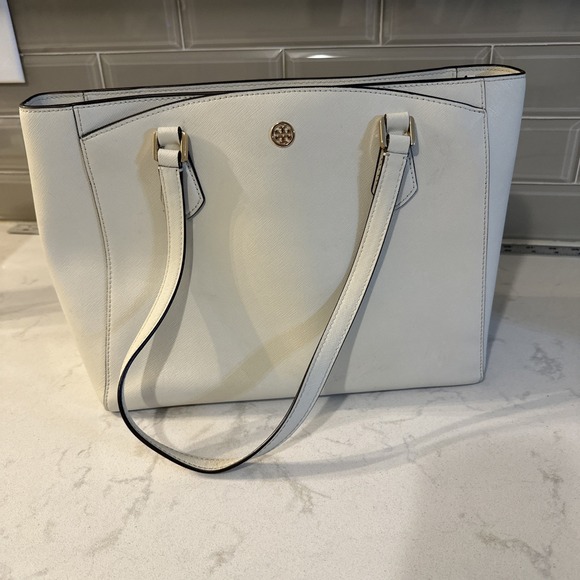 Tory Burch Handbags - Tory Burch Tote Bag Shoulder Bag Robinson Medium Leather Ivory, Protective Bag.
